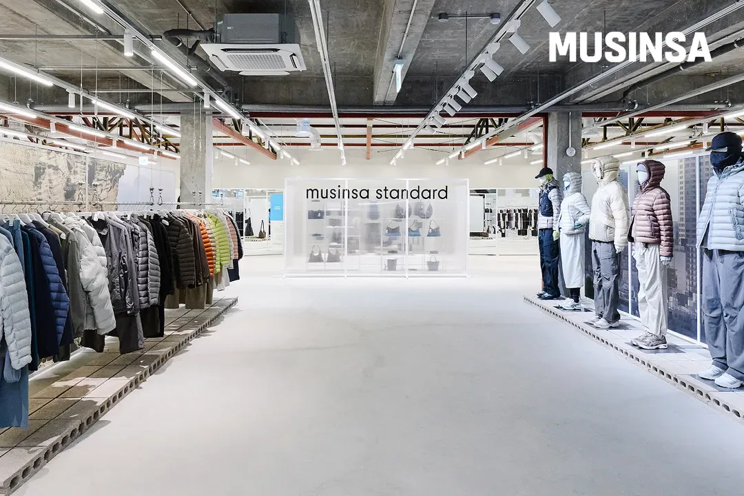 MUSINSA STANDARD 26FW City Leisure シアーフーデッドライトダウンジャケット