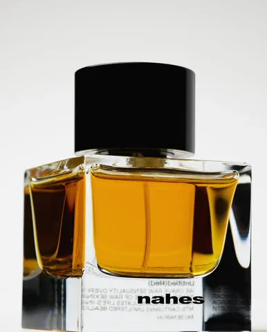 nahes eau de parfum bottle